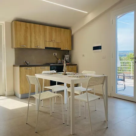 E-house *